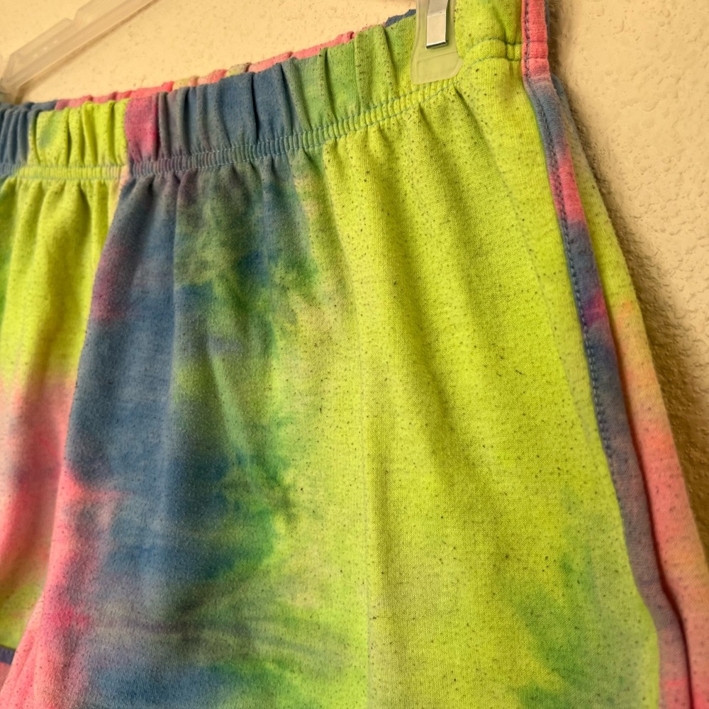 Zaful | Tie-Dye Crop Tank and Shorts Set - Picture 4 of 14